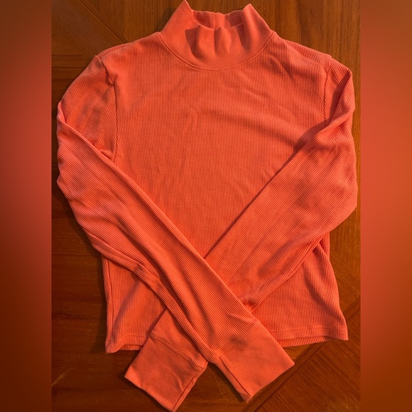 American Eagle outfitters long sleeve mock neck thermal shirt. Size large - Picture 1 of 3